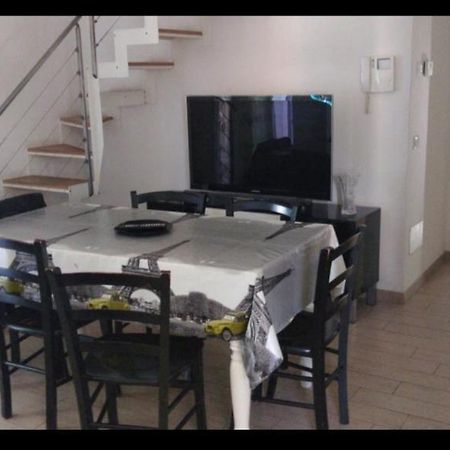 Holiday Home Michela Milano Marittima Esterno foto