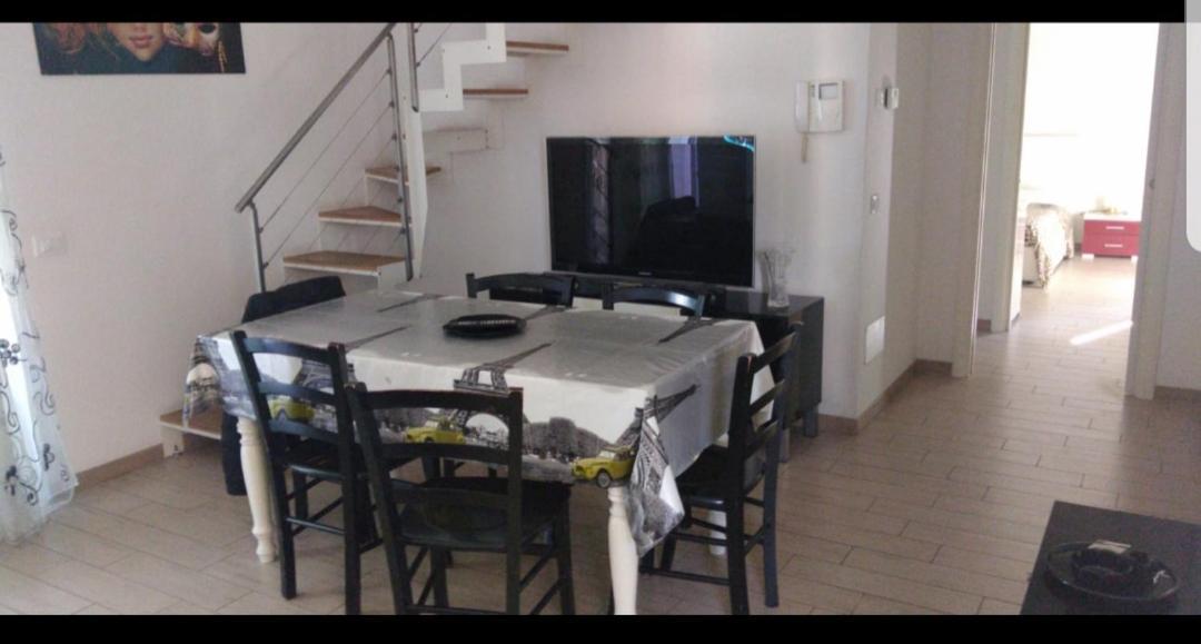 Holiday Home Michela Milano Marittima Esterno foto